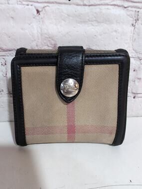 Vintage Burberry Nova Check Bifold Wallet Black Leather Buckle Accent Coin